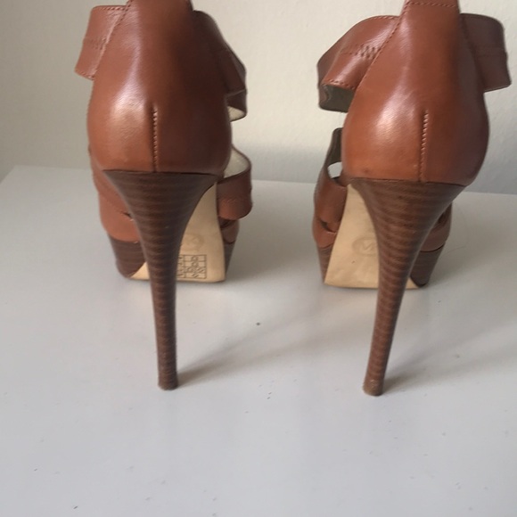 Tan leather Michael Kors strap platform heals - Picture 5 of 7